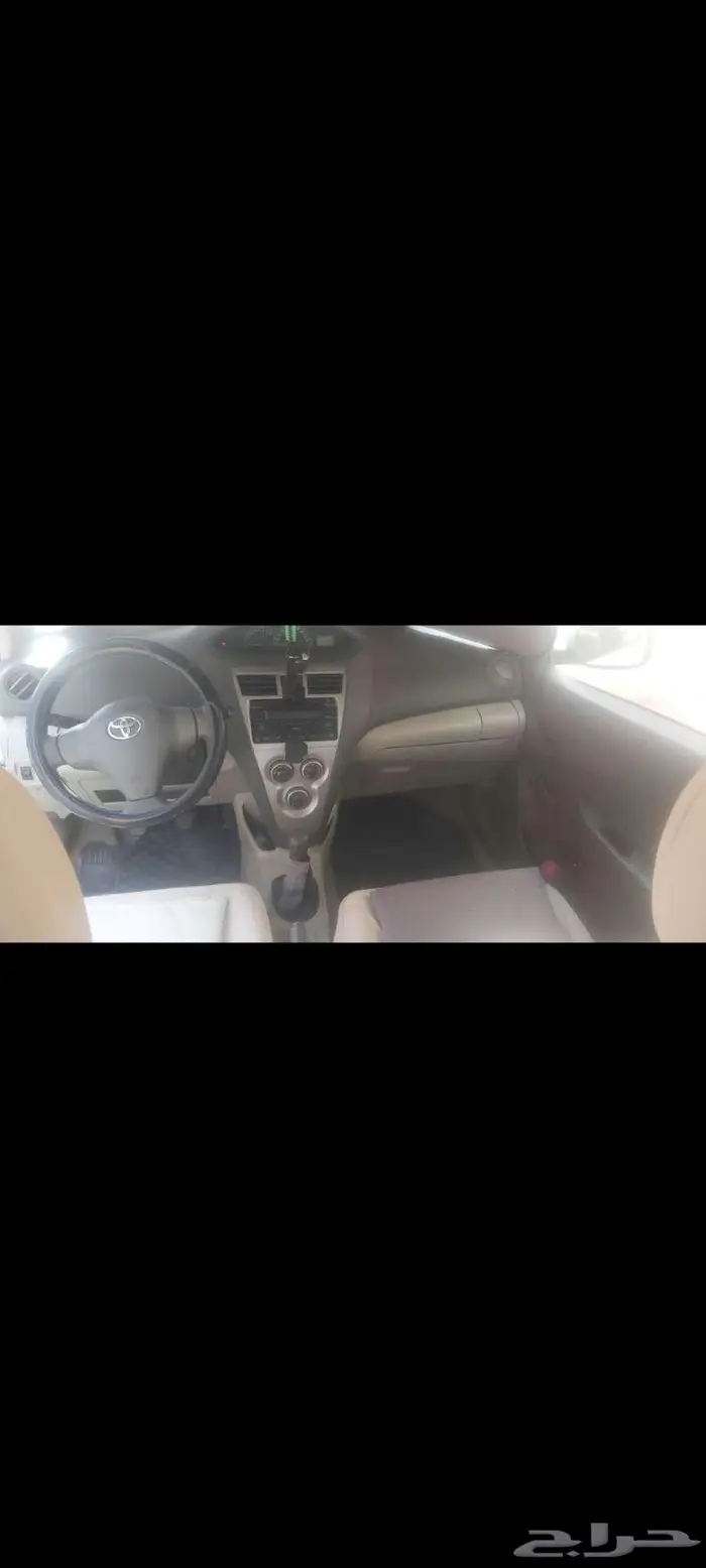 ياريس2012 نضيفه 4