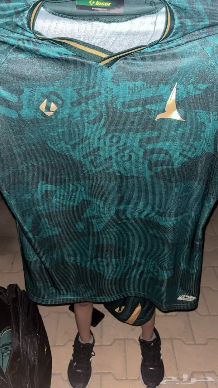 تيشيرت وجاكيت وتوقيع محمد الشلهوب والسهلاوي اقبل تبادل 2