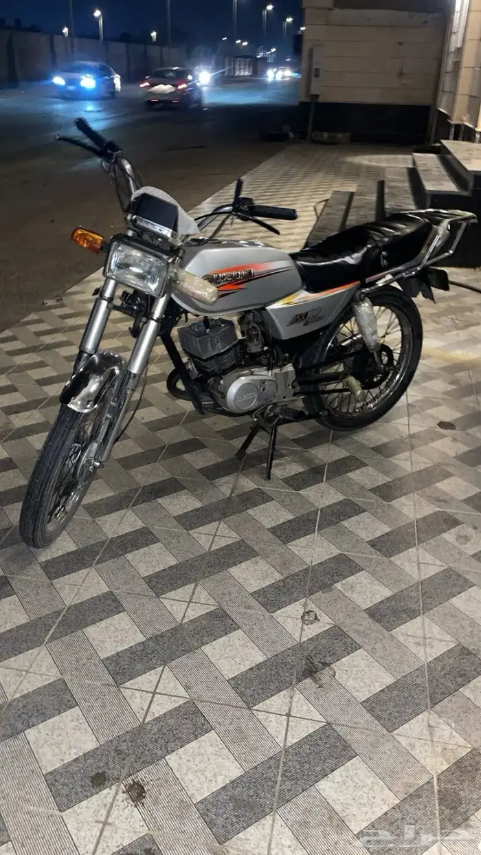 Suzuki Ax100 9