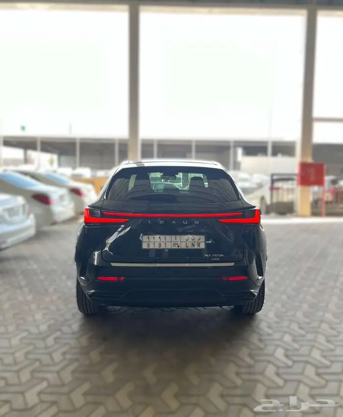لكزس 2025 NX هايبرد 5