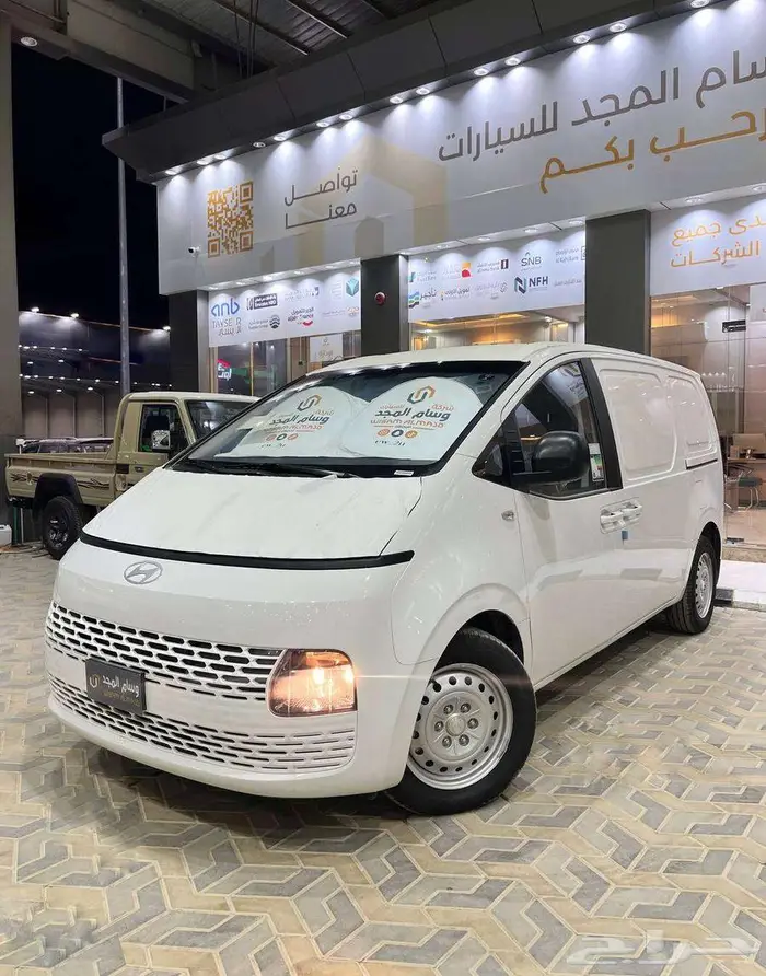 عرض خاص هيونداي ستاريا بضاعه ديزل قير اتوماتيك موديل 2025 1