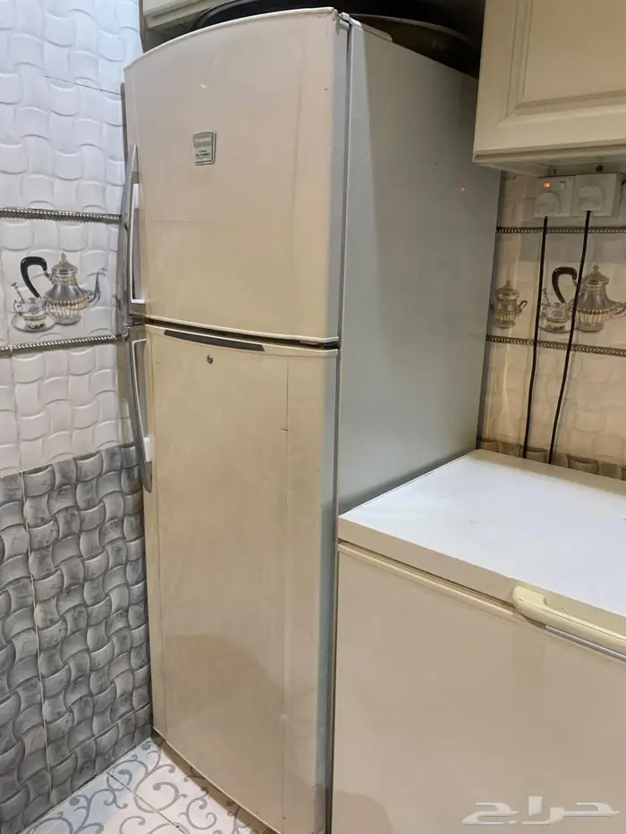 ثلاجة دورا مسطحة وثلاجة توشيبا طويلة 2
