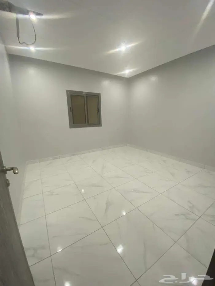 شقة جديدة للايجار بحي الواحة سندس 4 غرف 3