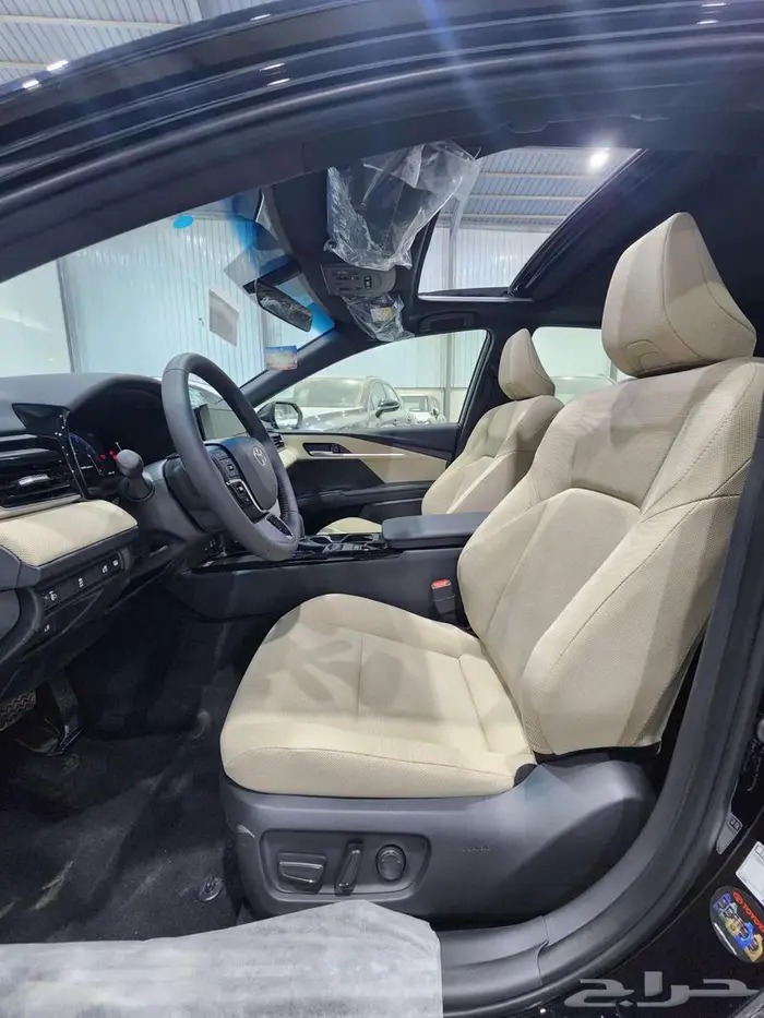 كامري LE فتحه سقف 2025 بنزين السعر 127075 12