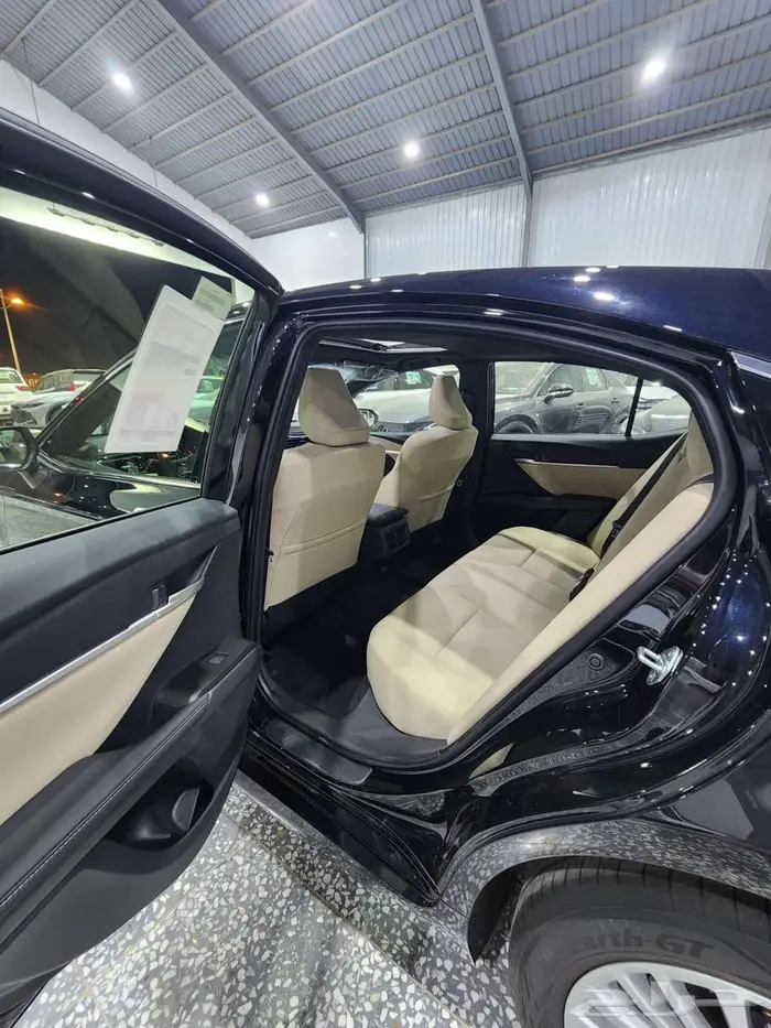 كامري LE فتحه سقف 2025 بنزين السعر 127075 14