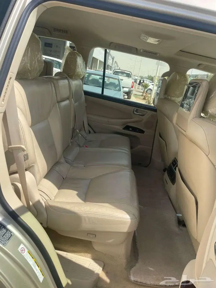 لكزس LX -570 سعودي 2015 فل كامل 17