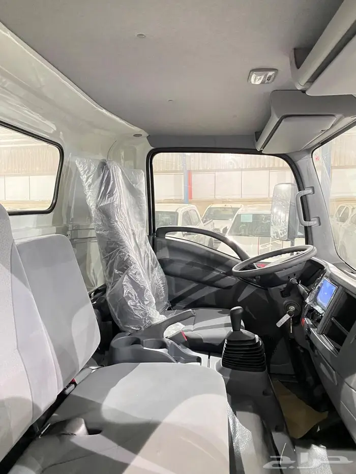 ايسوزو دينا 6 طن 6.10متر 2025 4