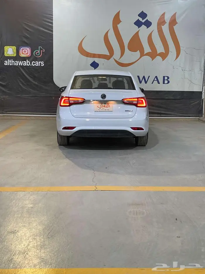 ام جي 5 ستاندر 2025 ابيض وفضي متوفر لدي الثواب 4