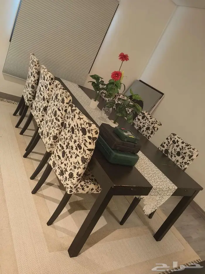طاولة و سفرة طعام مع طاولة خدمة جانبية 0