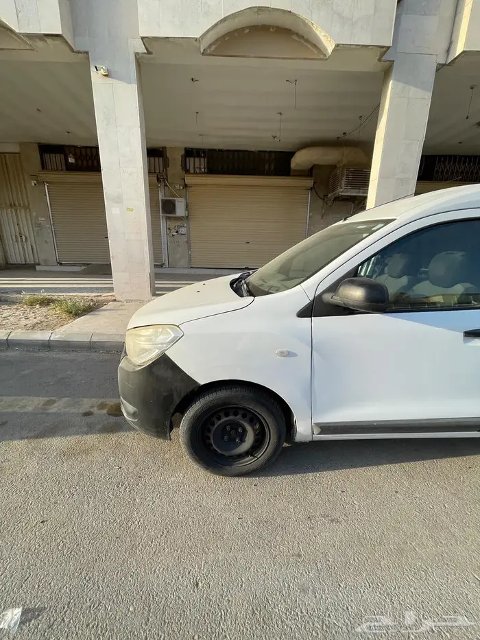 للبيع رينو دوكر 6