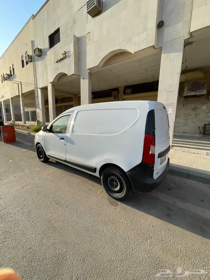 للبيع رينو دوكر 7