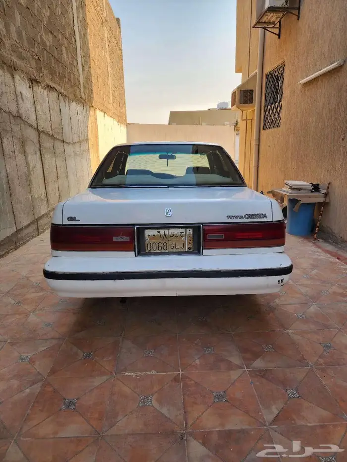 كرسيدا 1994 GL لوحة مميزة GLJ 68 3