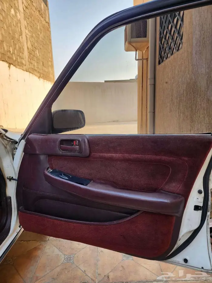 كرسيدا 1994 GL لوحة مميزة GLJ 68 10