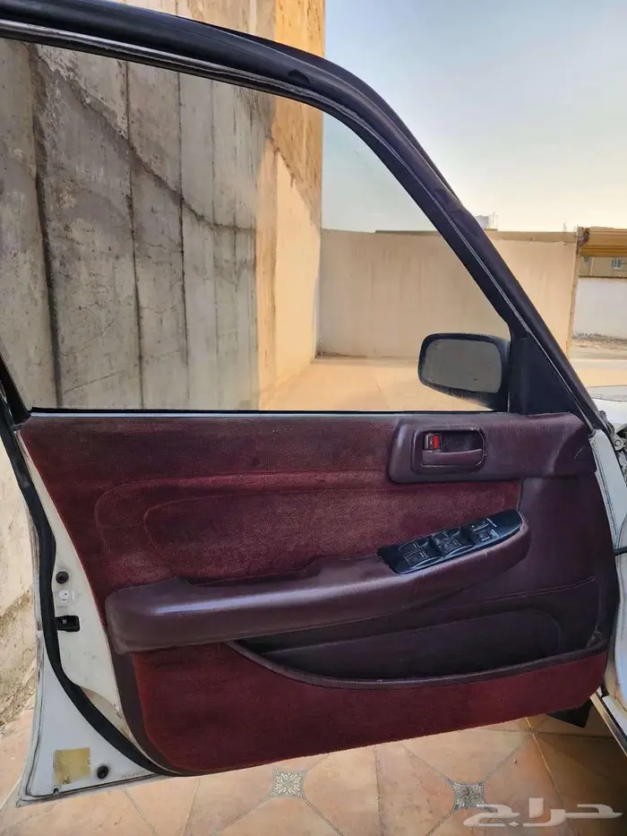 كرسيدا 1994 GL لوحة مميزة GLJ 68 6