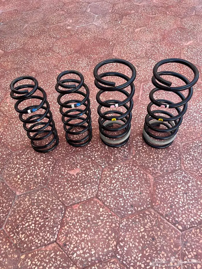 للبيع يايات نيسان باترول امامي وخلفي 0