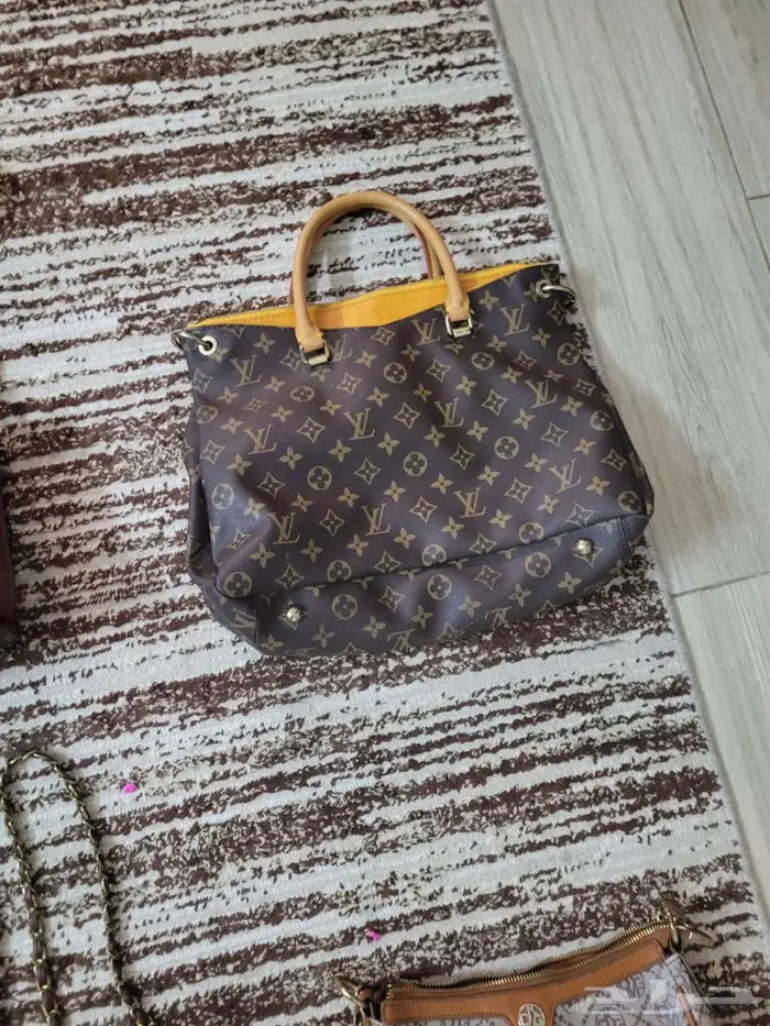 شنط ماركه 12