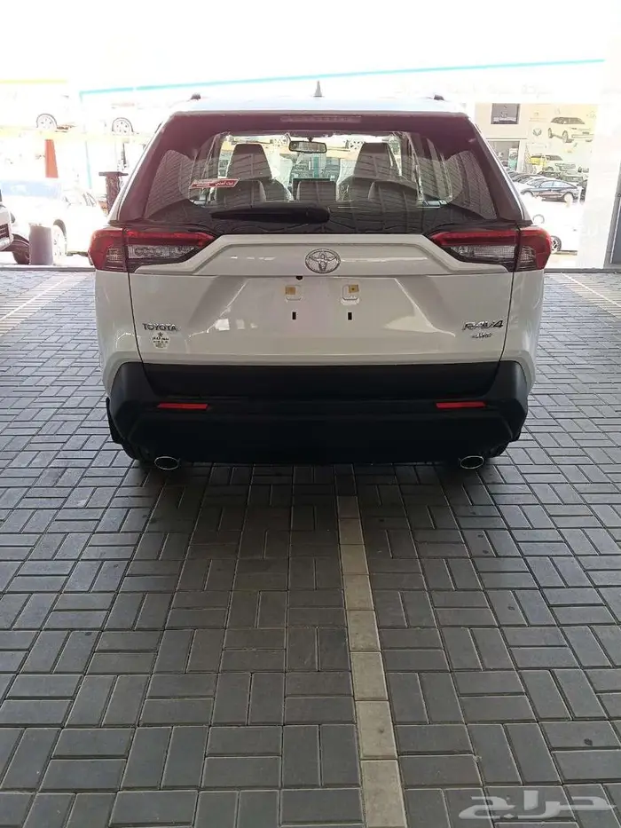 تويوتا راف فور نص فل بنزين م 2025 - سعودي 3