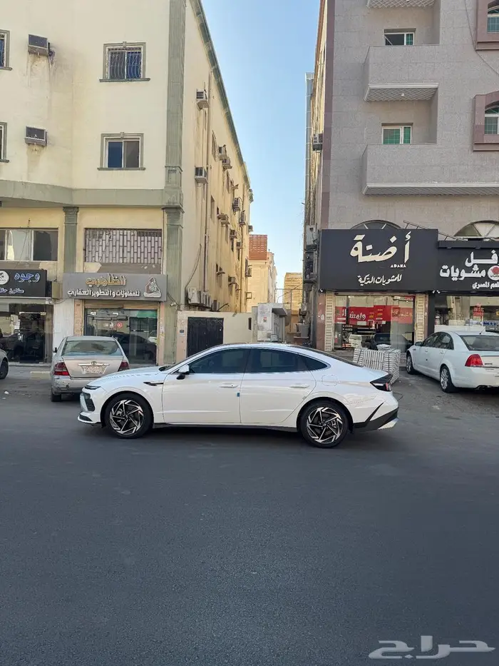 هيونداي سوناتا فرصه للي مايقدر يأخذ قسط بإسمه 13