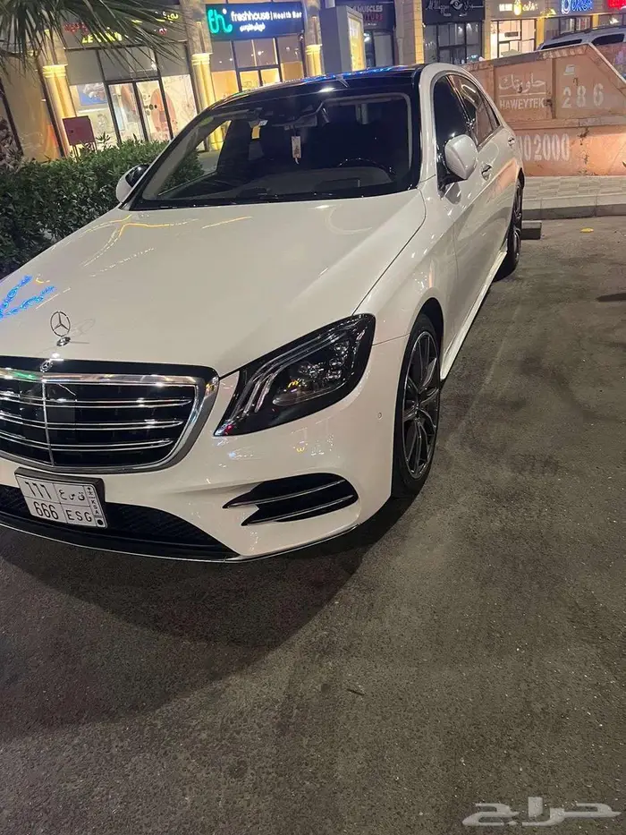 مرسيدس 2018 S 560 فل كامل 5 زرار استخدام شخصي للبيع 1