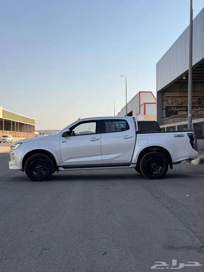 ايسوزو ديماكس غمارتين 2022 GT 3