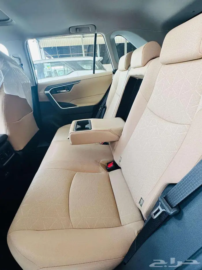 تويوتا راف فور فتحه 2000 cc ابيض موديل 2025 8