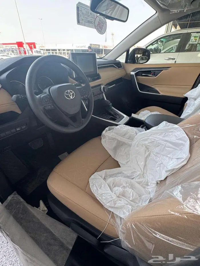 تويوتا راف فور فتحه 2000 cc ابيض موديل 2025 6