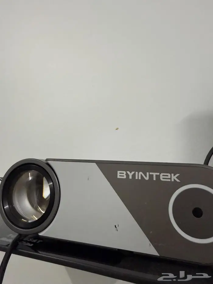 بروجيكتور مع ريموت 0