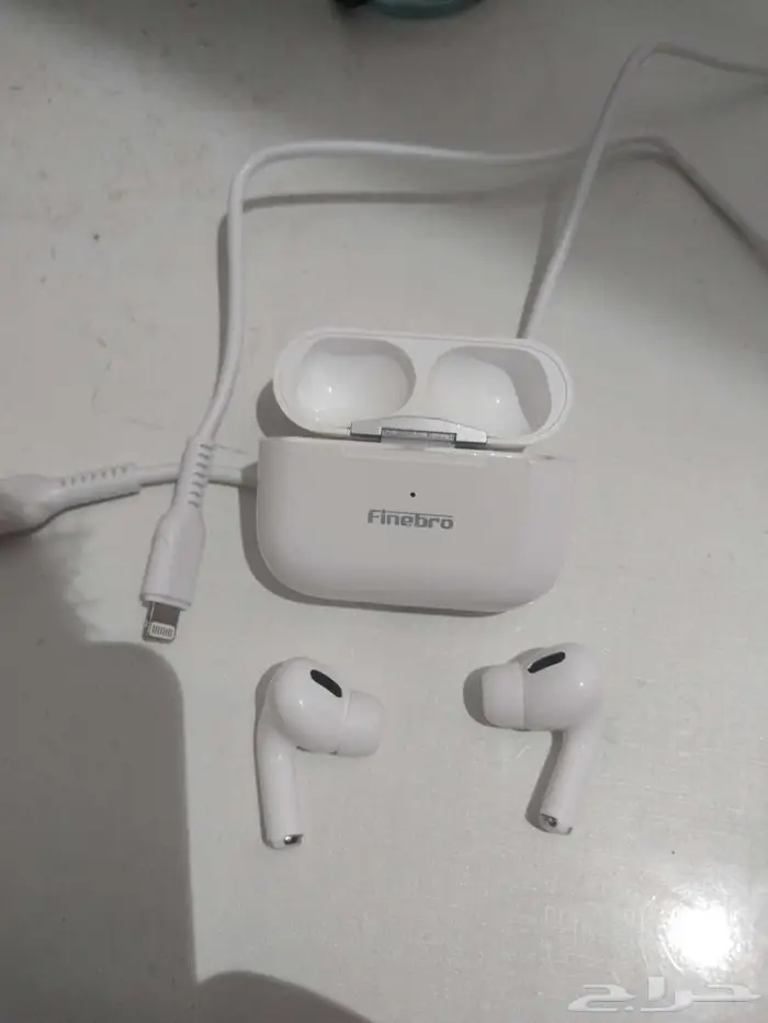 سماعه جديده مع شاحن يشتغل به كل شيء 2