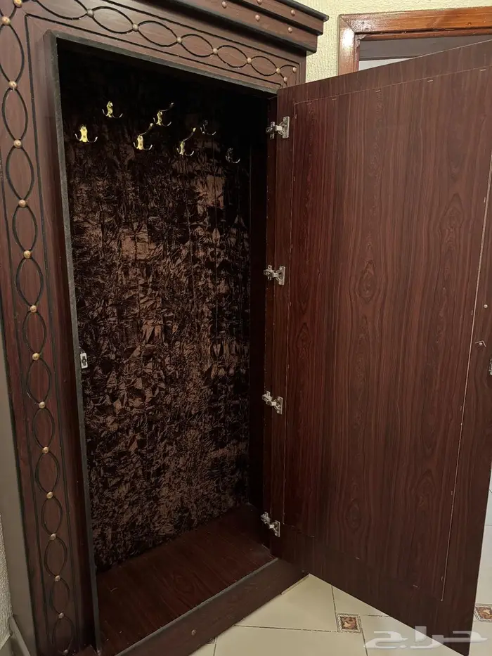 دولاب عبايات 2