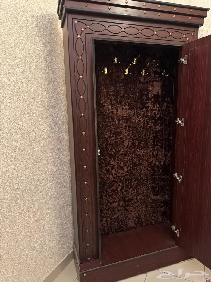 دولاب عبايات 1