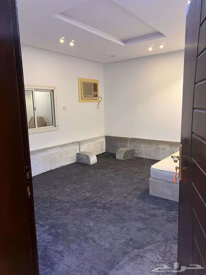 شقة للإيجار ثلاث غرف مفروشة في حي الخضراء 9