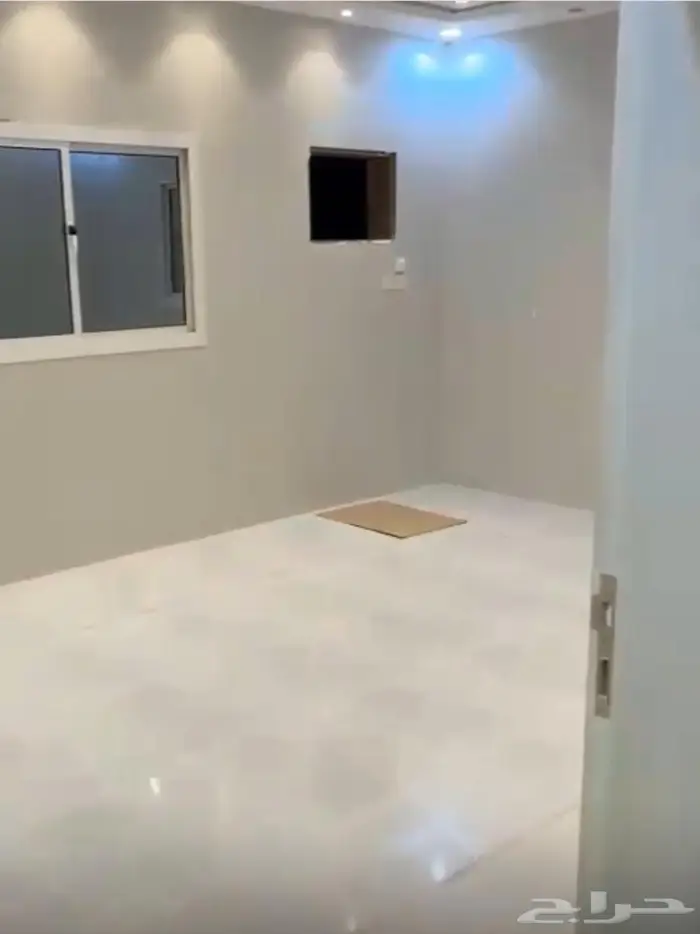 ملحق مع سطح مستقل الوسام 3 4