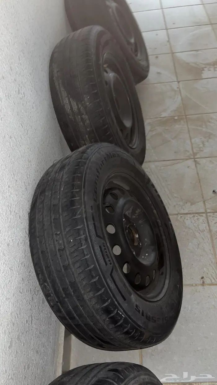 جنوط سوح بكفراتها نظيفة مقاس 15 4