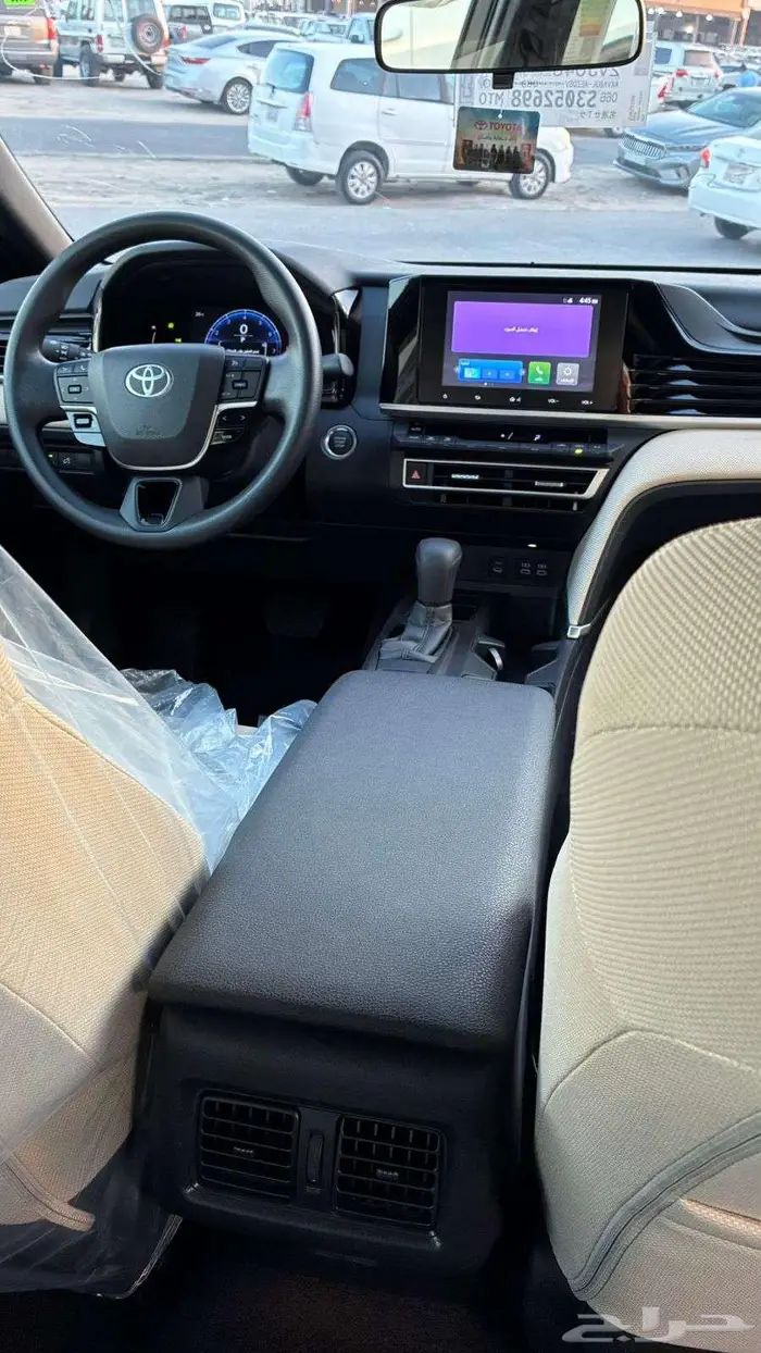 تويوتا كامري E 2025 بنزين استاندر 13