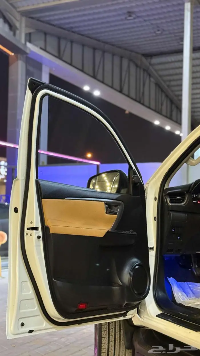 تويوتا فورتشنر VX 2022 5