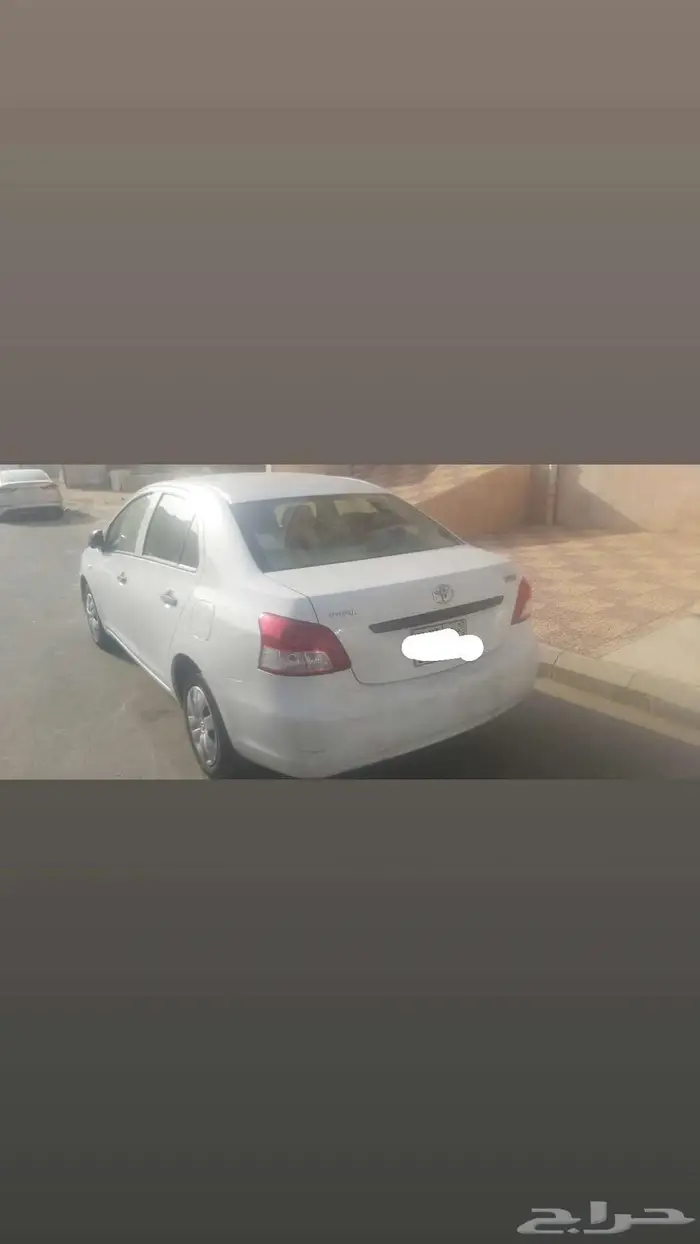 ياريس2012 نضيفه 1