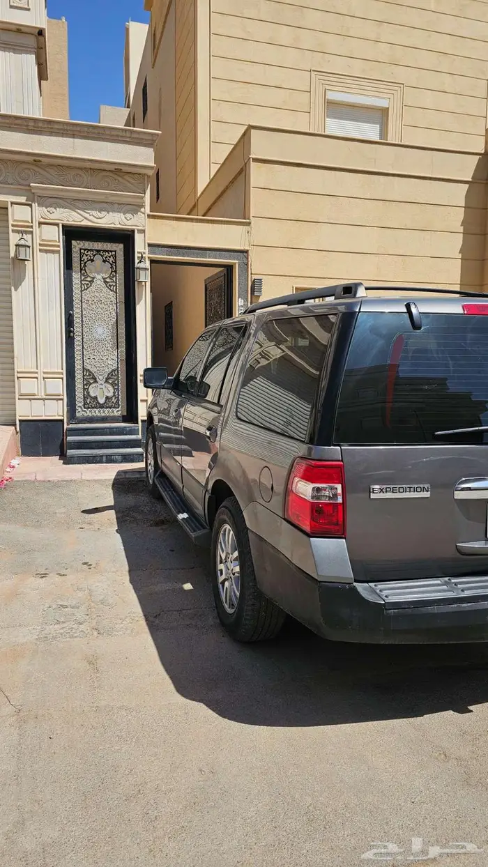 فورد اكسبيدشن 2014 10