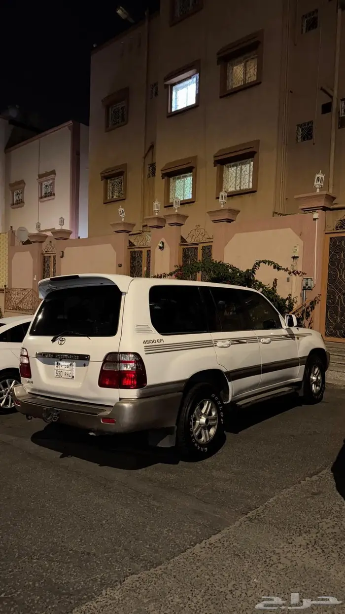 لاندكروزر 2004 سعودي 0