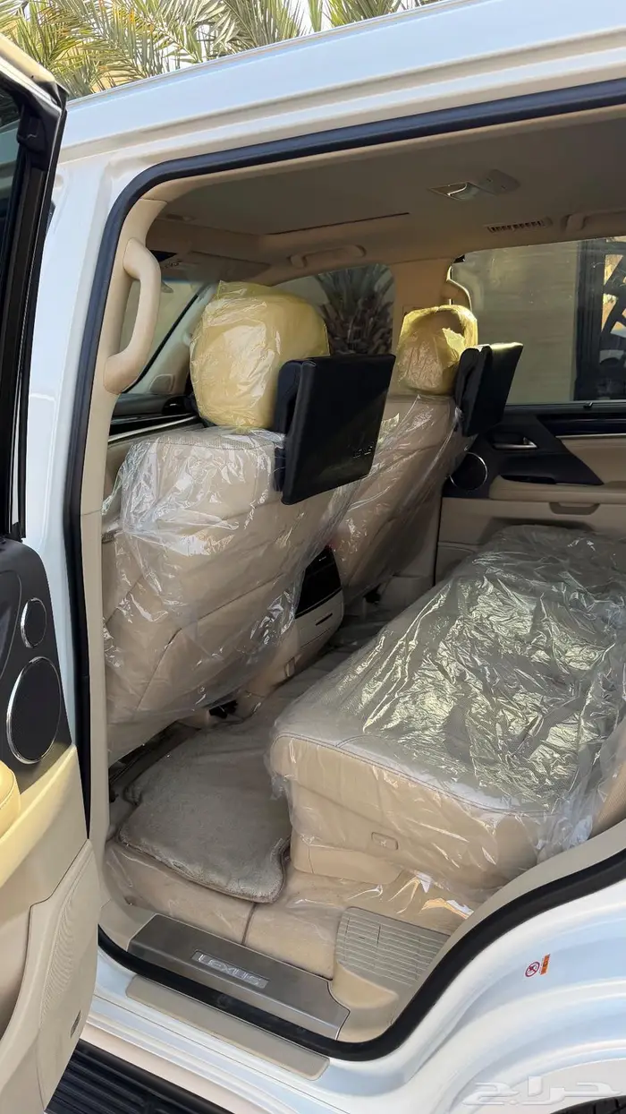 جيب لكزس LX570 موديل 2018 عداد 173 ألف 9