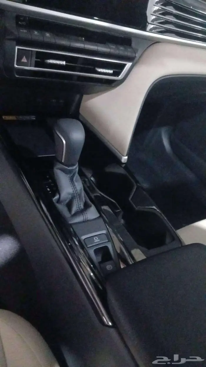 تويوتا كامري 2025 LE 10