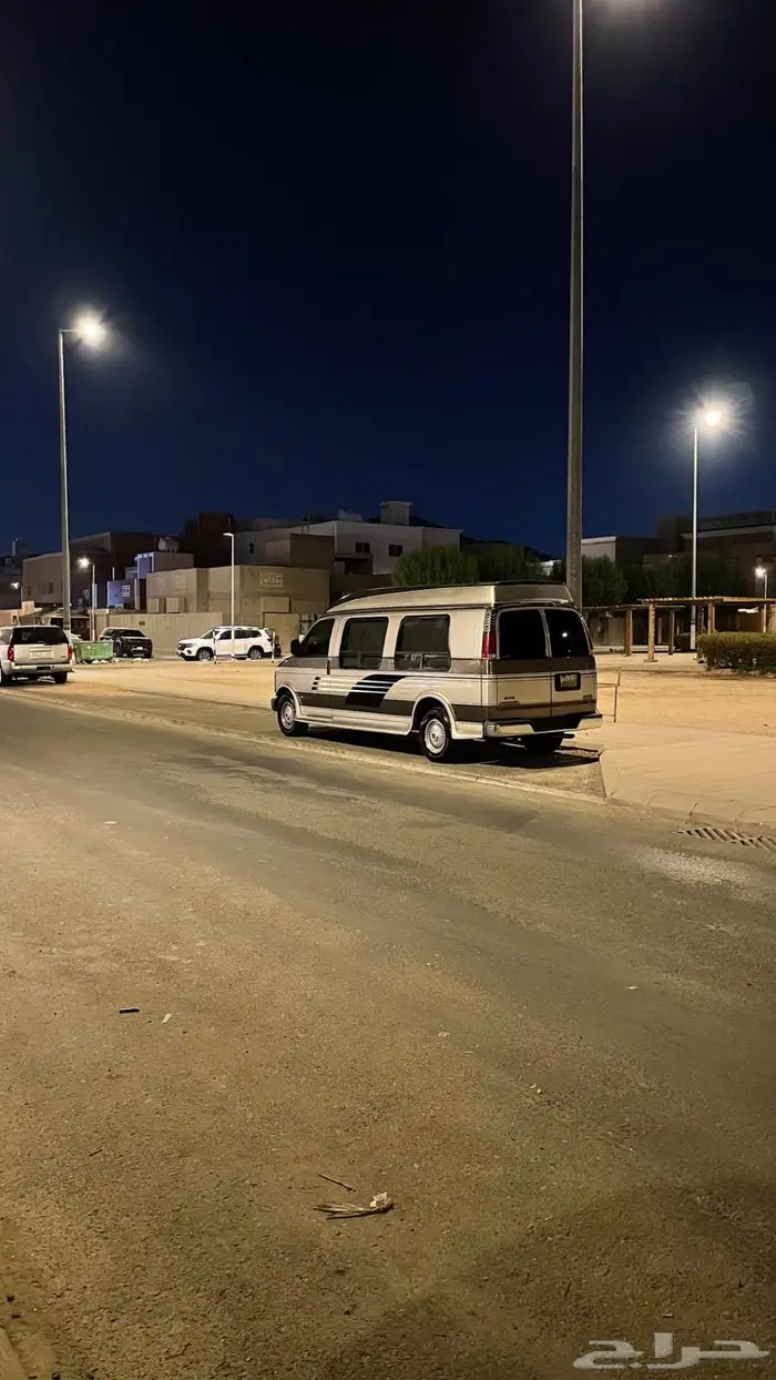 فان سافانا GMC ستار كرافت سقف عالي 27