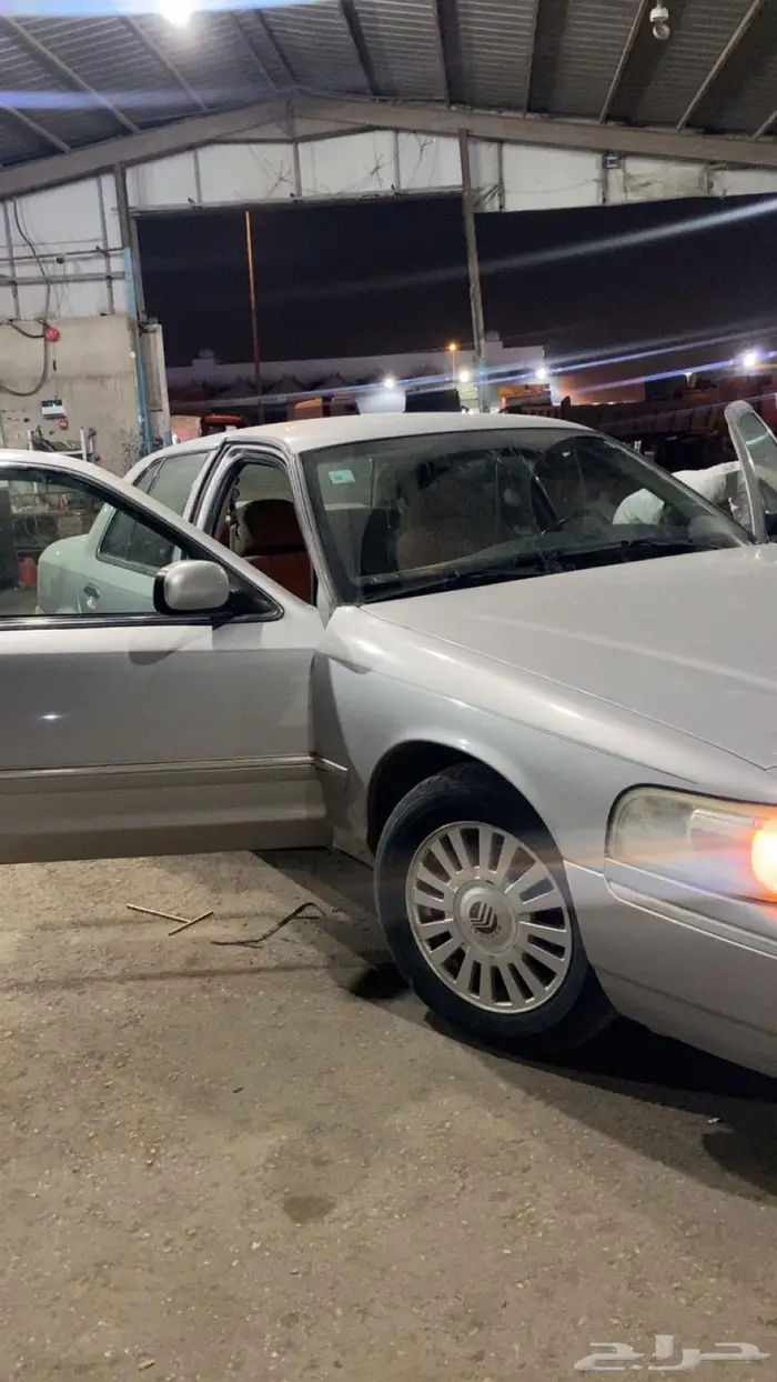 فورد قراند ماركيز فل كامل للبيع في الرياض 4