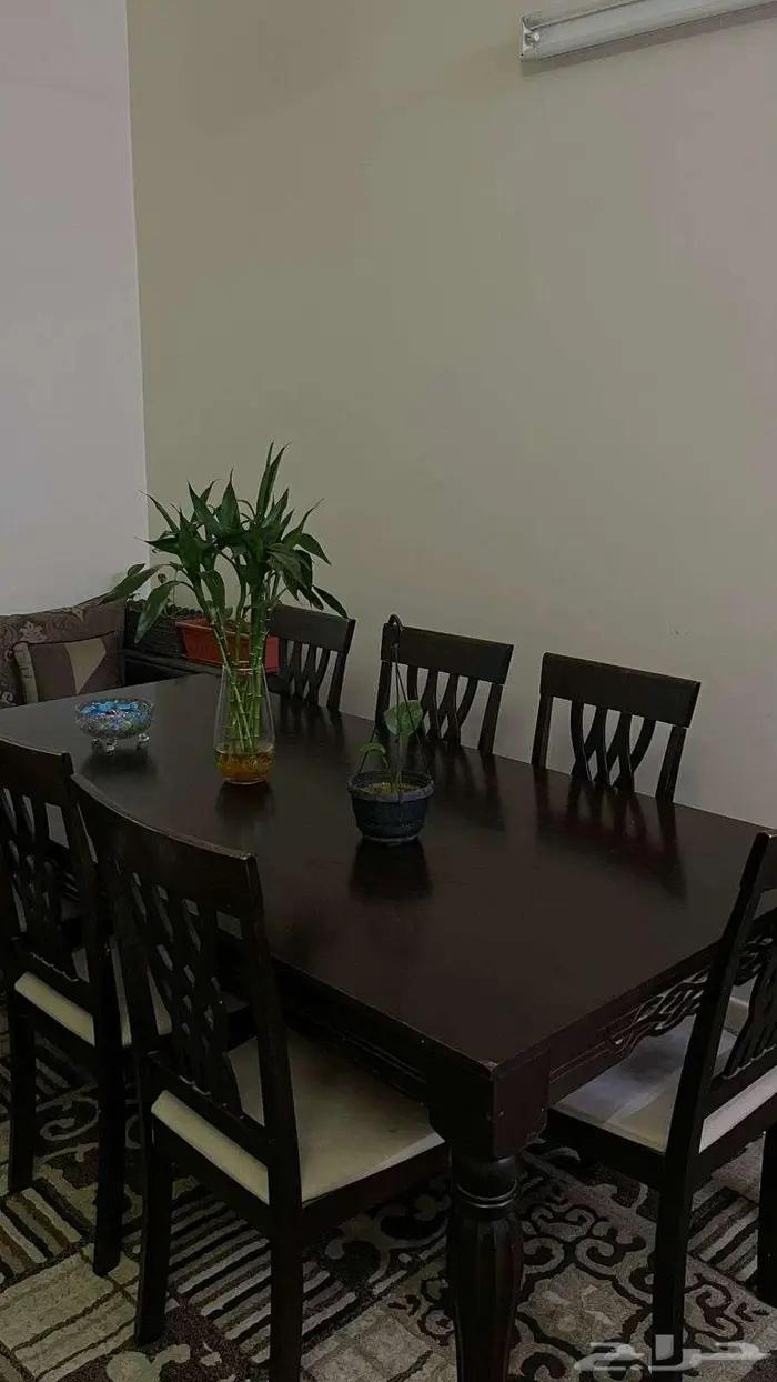 كنب وطاولة طعام 2