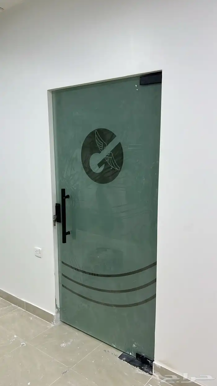 زجاج سكريت 0