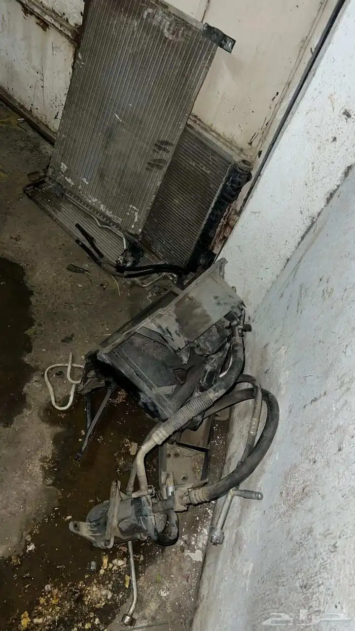 للبيع لديترات ومبرد قير اصلي فورد 0