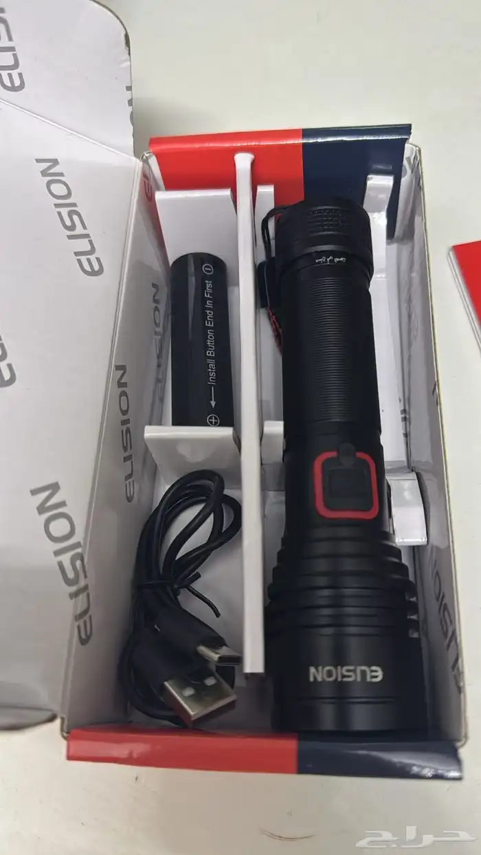 كشاف كرتونه جديد . 10 وات مدئ بعده 1000 متر بطاريه 3