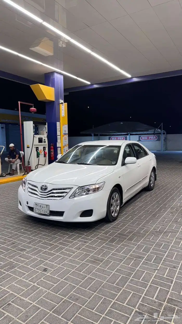 كامري تويوتا 2011 1