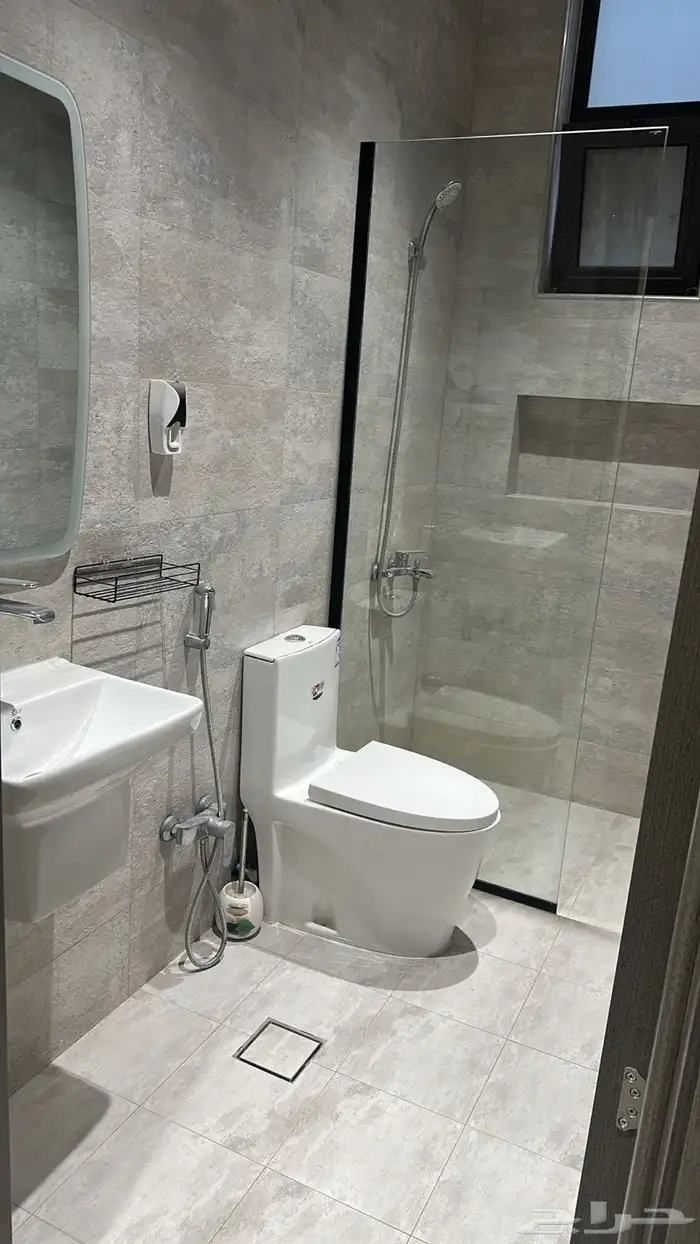 شقة عوائل للإيجار في حى النرجس 4