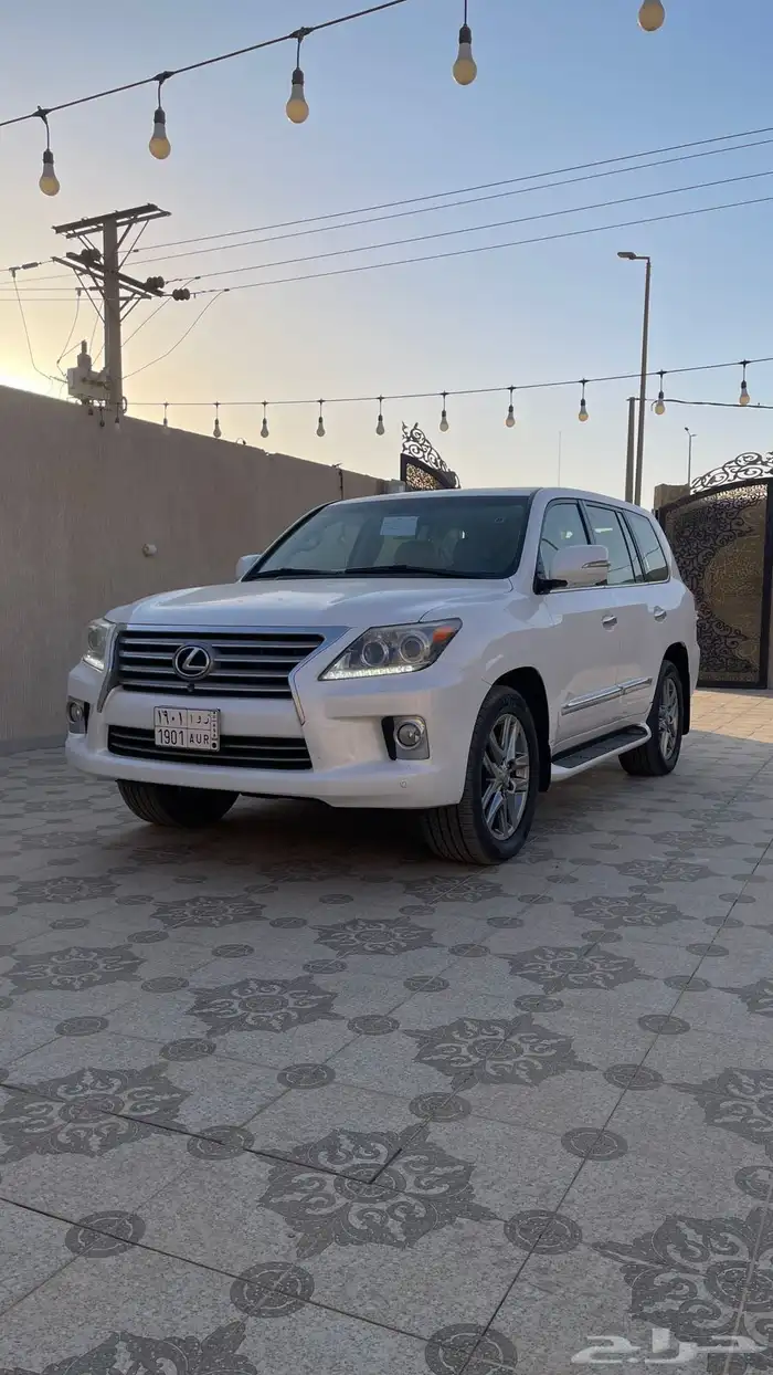 جيب لكزس 2012 1