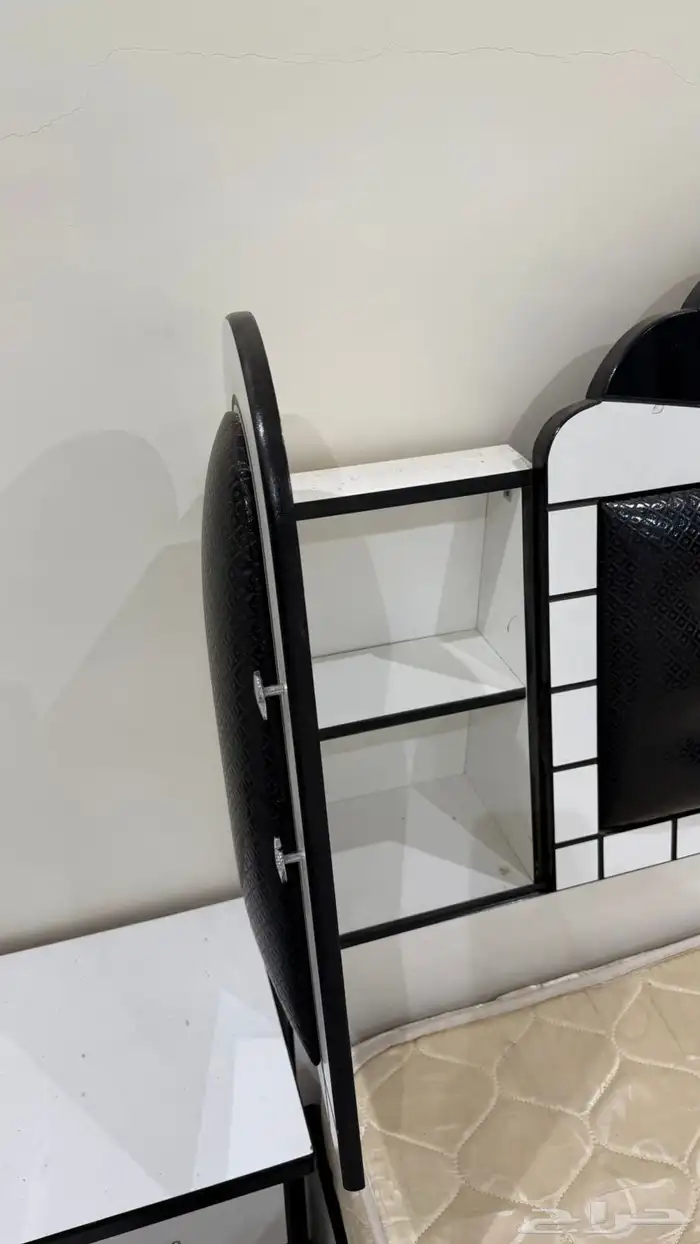 غرفة نوم للبيع 1